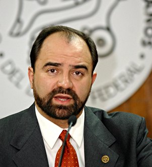 ?lvarez Icaza Longoria fue electo con el voto a favor de cuatro de los siete - emilio_alvarez_icaza