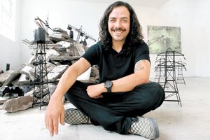 Abierto al azar, barroco y nada purista, as es Taka Fernndez Abierto al azar, barroco y nada purista, as es Taka Fernndez