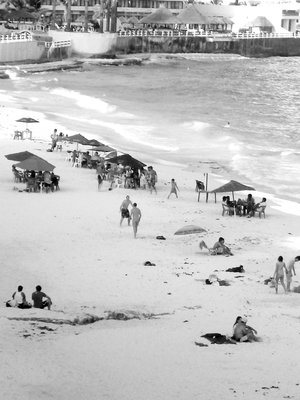 Inicia relleno de playas en QR; acusan ecocidio