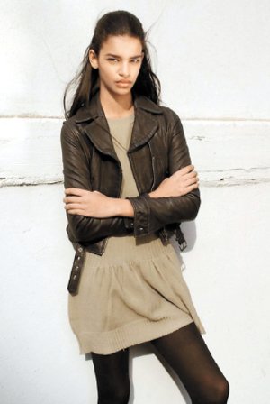 ...y las mujeres sexys no se podan quedar atrs ...y las mujeres sexys no se podan quedar atrs