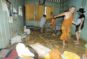 Van 160 muertos en Tailandia por lluvias
