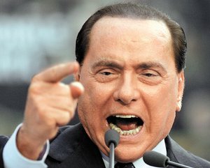 Berlusconi defiende inocencia