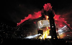 Un poema de Nezahualcyotl marca el primer concierto de U2 Un poema de Nezahualcyotl marca el primer concierto de U2