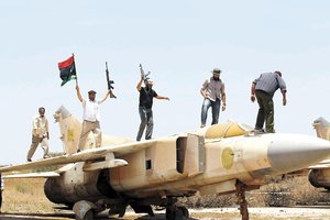 OTAN intensifica los ataques a Libia