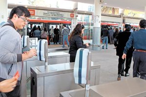 Reclama el GDF a SCT 305 mdp por Suburbano