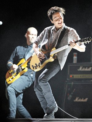 Impregnan de rock la Noche de Campeonato