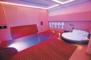 Seduccin VIP en un oasis sin tab Seduccin VIP en un oasis sin tab