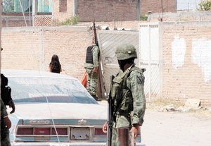 Indagan desaparicin de ex escolta de gobernador