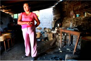 Lejos de la meta y con fallas, el programa Piso Firme Lejos de la meta y con fallas, el programa Piso Firme