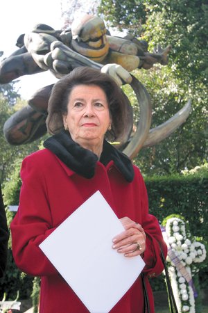 Adriana Siqueiros busc hacer accesible el arte de su padre Adriana Siqueiros busc hacer accesible el arte de su padre