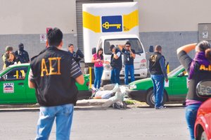 Comando acribilla a 5 taxistas en Monterrey
