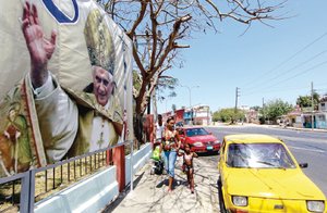 Cuba contesta al Papa y defiende su sistema