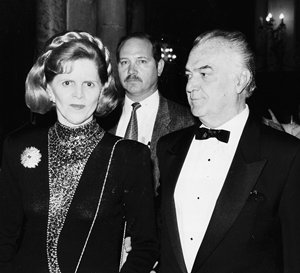 Foto de archivo del ex presidente Miguel De la Madrid y su esposa Paloma Cordero en noviembre de 199