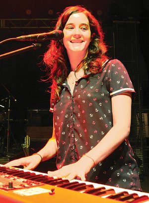 Sariana se reencuentra con Lafourcade Sariana se reencuentra con Lafourcade