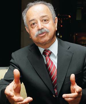 "Urge cambio en la Sedena" Roberto Miranda es uno de los posibles integrantes de la terna de la que saldr? el nuevo titular de