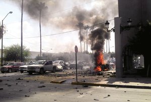 Deja 7 heridos coche-bomba en Nuevo Laredo