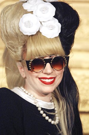 Lady Gaga abrir una pgina sobre moda