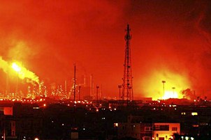La explosi�n se produjo despu�s de la 1 de la madrugada (0530 GMT) del s�bado en el Complejo Refinad