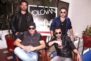 Un disco deja Sin aliento a Volov�n