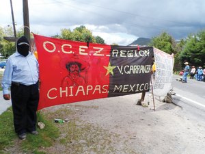 Encapuchados exigen alto a paramilitares en Chiapas