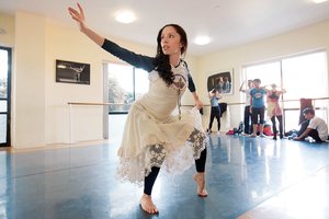 Cecilia Lugo alista coreograf�a creada con �mirada femenina�