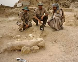 El ata�d descubierto, de madera tallada y pintado de blanco, data del a�o 1550 a.C., una �poca 