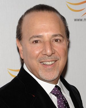 Mottola aclara. A lo largo de los aos Carey ha descrito a Mottola como controlador, diciendo que la encerraba en su