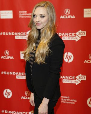 Amanda Seyfried. La actriz estadounidense posa a su llegada al estreno de su pelcula