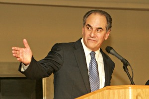 Perfil �Qui�n es Herminio Blanco?