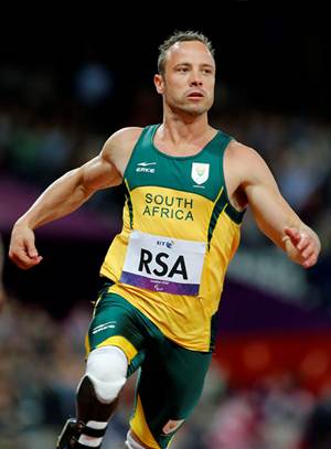 Los agentes encontraron una pistola 9 mm en el lugar y detuvieron a Pistorius, de 26 a�os de edad. S