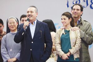 Entrega Fundacin Beatriz Beltrones transporte escolar a Villa de las Nias, AC Entrega Fundacin Beatriz Beltrones transporte escolar a Villa de las Nias, AC