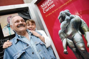 Demandan hijas; Cuevas defiende a su esposa