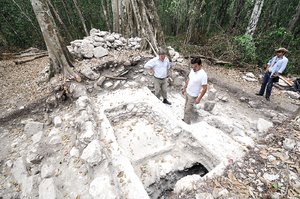 Asentamientos tempranos, exploracin pendiente en Uxul Asentamientos tempranos, exploracin pendiente en Uxul