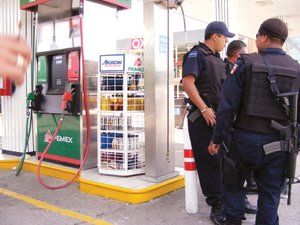 Pelean por gasolineras 5 firmas de lubricantes