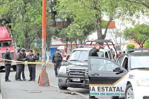 Hallan cadver decapitado de un hombre en Tlalnepantla Hallan cadver decapitado de un hombre en Tlalnepantla