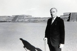 La estatua es obra del escultor Antonio Oriana, coincidiendo con el 27 aniversario de su muerte el p