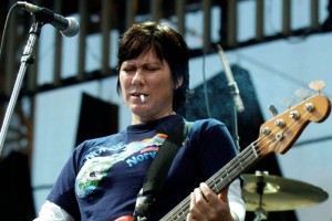 No es un secreto que la relaci�n entre Deal y el cantante del grupo, Francis, nunca ha sido buena