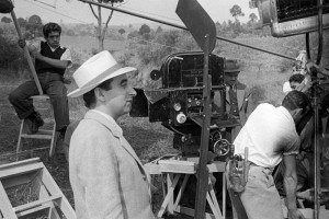Los restos del director de cine m�s longevo de la historia, realizador de 74 filmes, ser� velado en 