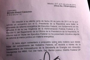 En el oficio de dos prrafos, fechado errneamente el 21 de julio, el funcionario de Los Pinos infor