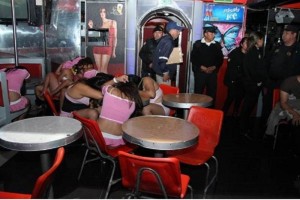 LINA, escape de las garras de la prostitucin LINA, escape de las garras de la prostitucin