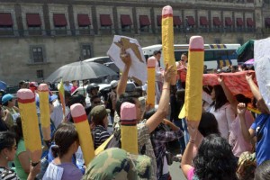Ayer, maestros realizaron una movilizacin en la zona centro de la Ciudad de Mxico