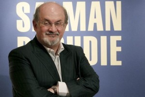 Rushdie tambin sobre el Premio Booker Prize (Rushdie y McEwan lo han ganado; Amis no) y sobre el le
