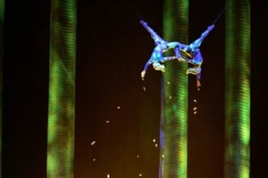 Circo del Sol reanuda show en Las Vegas Sarah Guyard-Guillot (izquierda) cay durante una escena del show