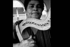 La cantante aprendi la ejecucin del arpa a los 10 aos.  Falleci ayer en el Puerto de Veracruz po