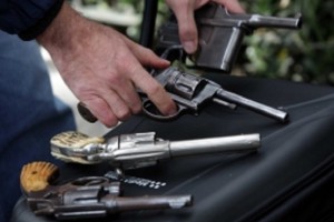 Canje de armas de fuego en Chiapas, durante la clausura el teniente Eugenio Luna Castaeda rindi un