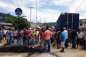 Pobladores demandan la liberacin de dos personas