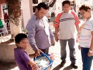 Veja funcionario de Tabasco a ni�o tzotzil