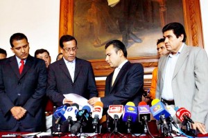 Rub�n P�rez, titular de Enlace Legislativo de la Secretar�a de Gobierno michoacana, entreg� esta ma�