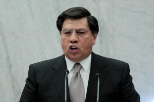 Jes�s Reyna se rehus� a hablar sobre la nueva licencia que solicitar� el gobernador constitucional