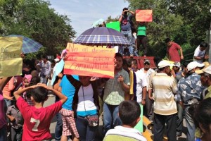 Aguirre anuncia visita a Xaltianguis tras bloqueo